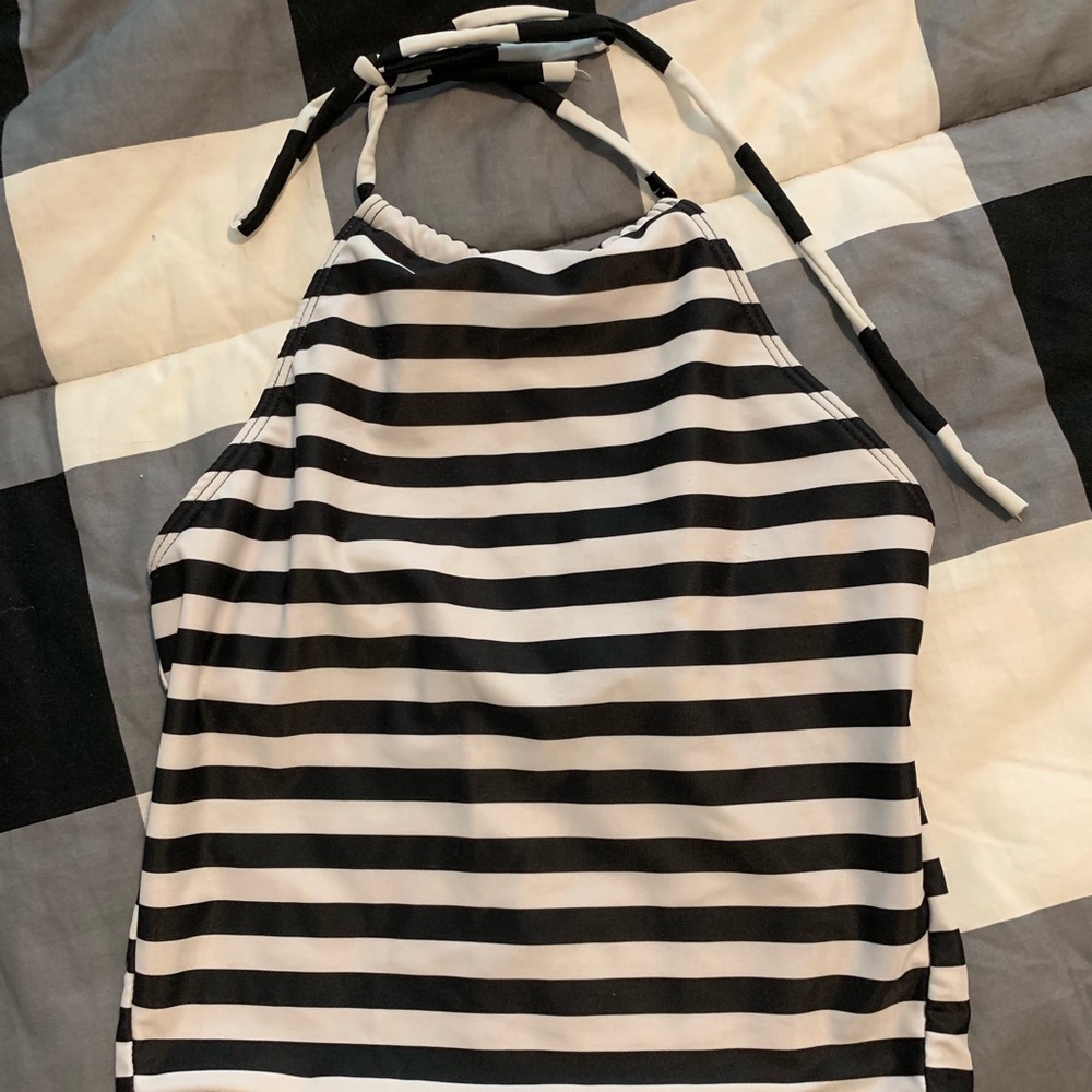 Kortni Jeane Crop Top